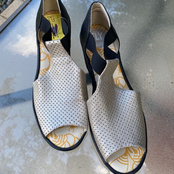 FLY London (copy) sandals - NWT - Picture 7 of 11